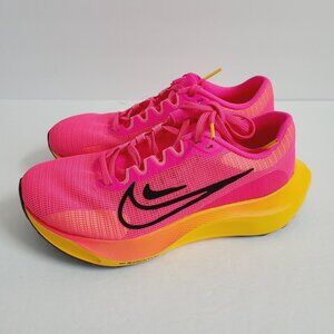 NEW Nike Womens Zoom Fly 5 Running Shoes DM8974-601 Size 5.5 Pink